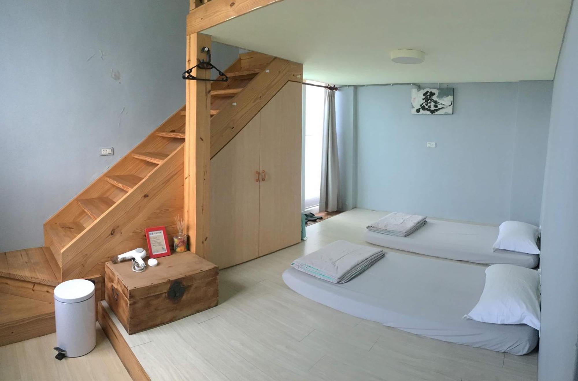 Back To Real Hostel T'ai-tung Dış mekan fotoğraf