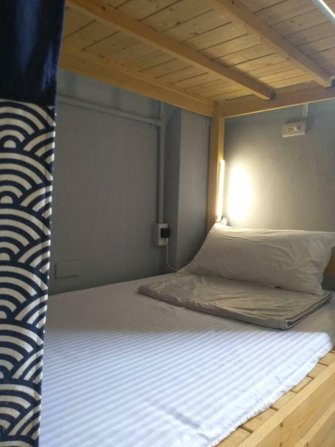 Back To Real Hostel T'ai-tung Dış mekan fotoğraf